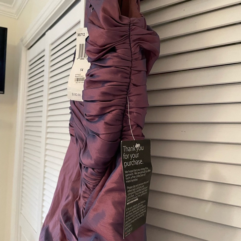 Dress - Picture 5 of 6